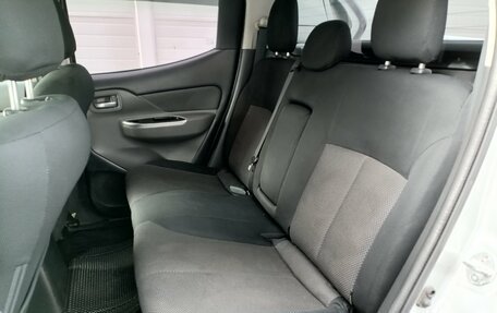 Mitsubishi L200 IV рестайлинг, 2017 год, 2 299 000 рублей, 11 фотография