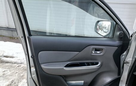 Mitsubishi L200 IV рестайлинг, 2017 год, 2 299 000 рублей, 15 фотография