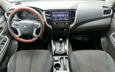 Mitsubishi L200 IV рестайлинг, 2017 год, 2 299 000 рублей, 13 фотография