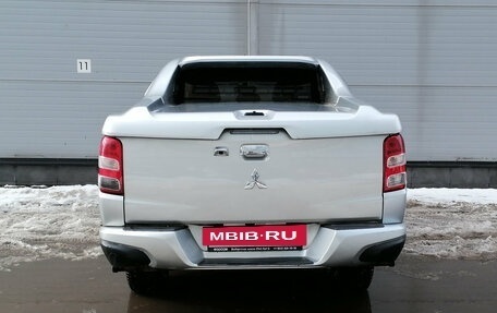 Mitsubishi L200 IV рестайлинг, 2017 год, 2 299 000 рублей, 6 фотография