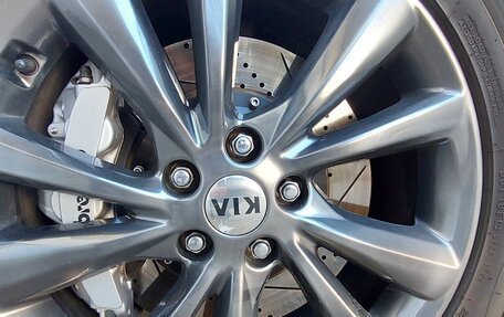 KIA Carnival III, 2018 год, 2 390 000 рублей, 12 фотография