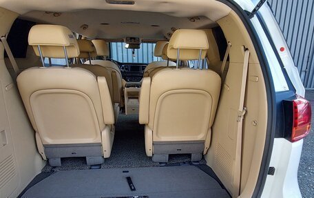 KIA Carnival III, 2018 год, 2 390 000 рублей, 22 фотография