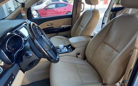 KIA Carnival III, 2018 год, 2 390 000 рублей, 19 фотография