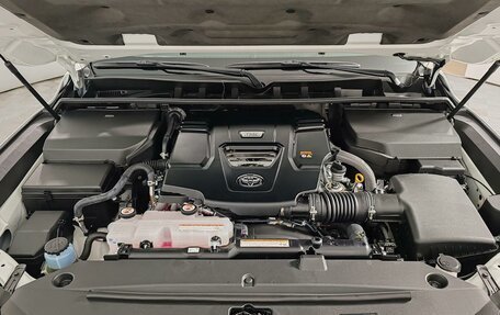 Toyota Land Cruiser, 2025 год, 17 300 000 рублей, 9 фотография