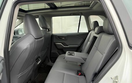 Toyota RAV4, 2025 год, 5 500 000 рублей, 22 фотография