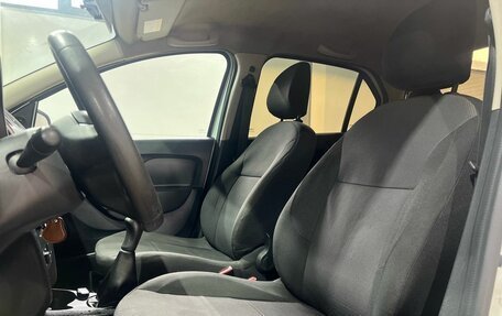 Renault Logan II, 2019 год, 849 900 рублей, 15 фотография