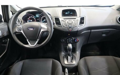 Ford Fiesta, 2016 год, 898 300 рублей, 10 фотография