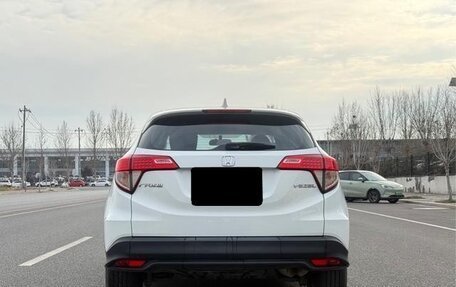 Honda Vezel, 2022 год, 1 618 000 рублей, 3 фотография