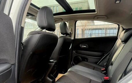 Honda Vezel, 2022 год, 1 618 000 рублей, 10 фотография