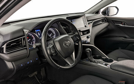 Toyota Camry, 2021 год, 2 990 000 рублей, 11 фотография