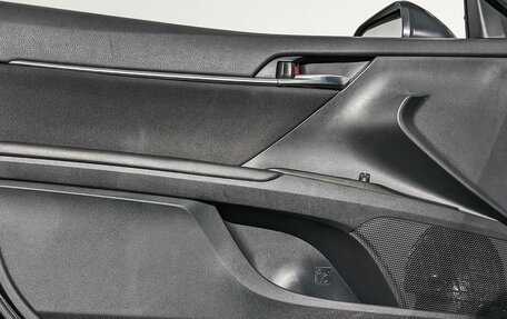 Toyota Camry, 2021 год, 2 990 000 рублей, 15 фотография