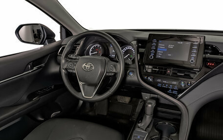 Toyota Camry, 2021 год, 2 990 000 рублей, 22 фотография