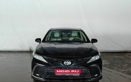 Toyota Camry, 2022 год, 3 570 000 рублей, 2 фотография