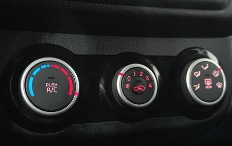 KIA Rio III рестайлинг, 2015 год, 1 028 000 рублей, 13 фотография