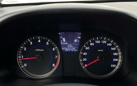 Hyundai Solaris II рестайлинг, 2012 год, 567 000 рублей, 17 фотография