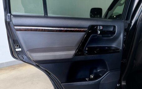 Toyota Land Cruiser 200, 2008 год, 2 700 000 рублей, 27 фотография