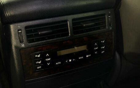 Toyota Land Cruiser 200, 2008 год, 2 700 000 рублей, 26 фотография