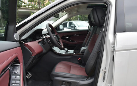 Land Rover Range Rover Evoque II, 2024 год, 5 100 000 рублей, 35 фотография