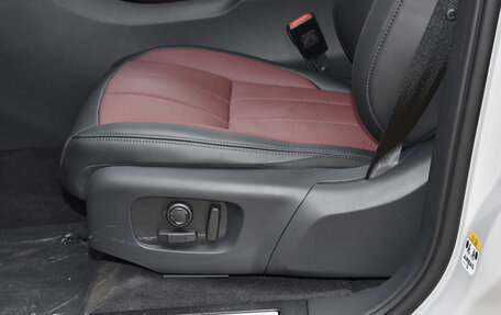 Land Rover Range Rover Evoque II, 2024 год, 5 100 000 рублей, 37 фотография