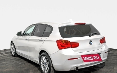 BMW 1 серия, 2018 год, 1 850 000 рублей, 7 фотография