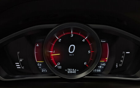 Volvo V40 II рестайлинг, 2014 год, 1 599 000 рублей, 9 фотография