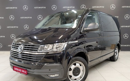 Volkswagen Multivan T6 рестайлинг, 2020 год, 5 000 000 рублей, 1 фотография