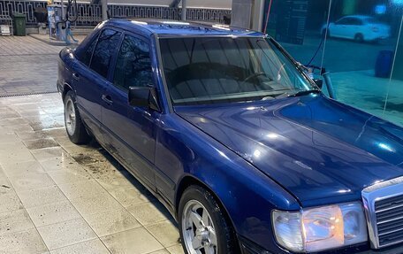 Mercedes-Benz E-Класс, 1992 год, 320 000 рублей, 2 фотография