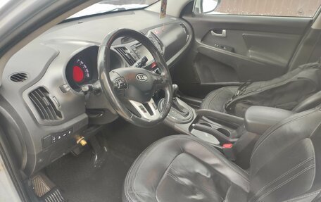 KIA Sportage III, 2011 год, 830 000 рублей, 14 фотография