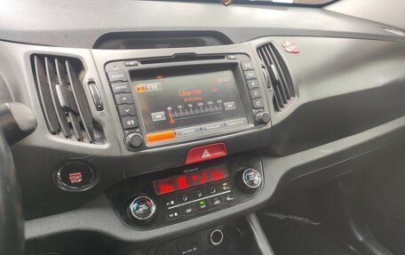 KIA Sportage III, 2011 год, 830 000 рублей, 16 фотография