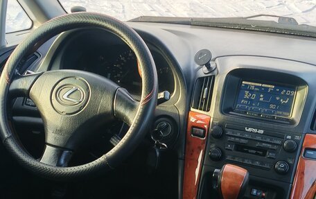 Lexus RX IV рестайлинг, 2001 год, 499 000 рублей, 29 фотография
