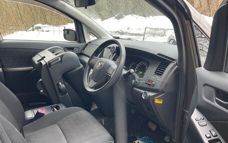 Toyota ISis I, 2013 год, 1 550 000 рублей, 12 фотография