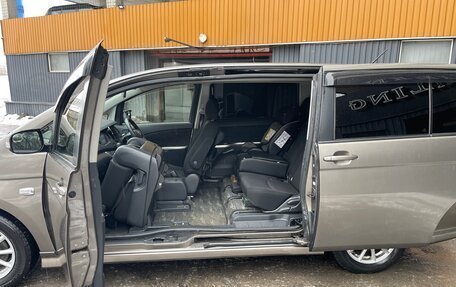 Toyota ISis I, 2013 год, 1 550 000 рублей, 15 фотография