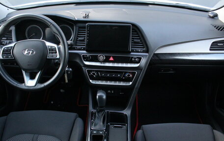 Hyundai Sonata VII, 2019 год, 2 195 000 рублей, 7 фотография