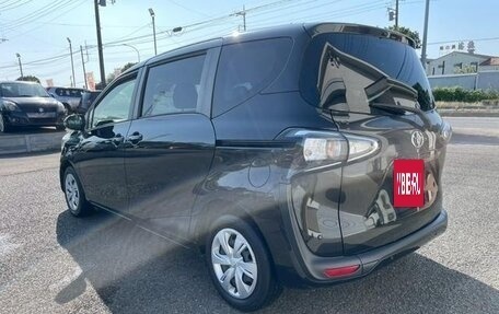 Toyota Sienta II, 2021 год, 1 162 770 рублей, 6 фотография