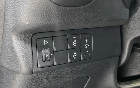 KIA Soul II рестайлинг, 2019 год, 1 990 000 рублей, 24 фотография