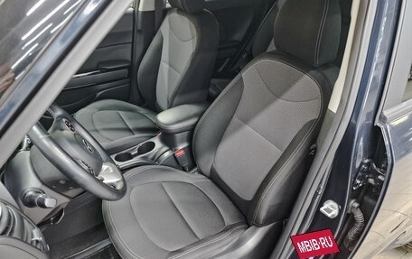 KIA Soul II рестайлинг, 2019 год, 1 990 000 рублей, 19 фотография