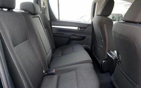 Toyota Hilux VIII, 2022 год, 3 856 000 рублей, 16 фотография