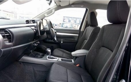 Toyota Hilux VIII, 2022 год, 3 856 000 рублей, 15 фотография