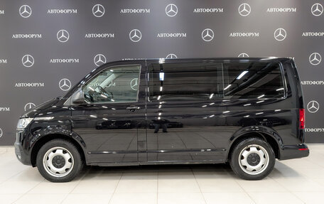 Volkswagen Multivan T6 рестайлинг, 2020 год, 5 000 000 рублей, 8 фотография