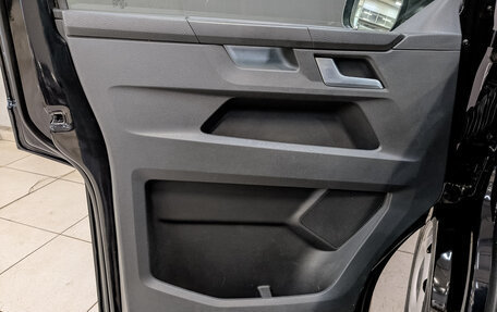 Volkswagen Multivan T6 рестайлинг, 2020 год, 5 000 000 рублей, 19 фотография