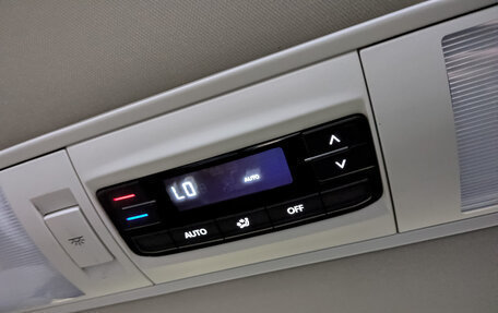 Volkswagen Multivan T6 рестайлинг, 2020 год, 5 000 000 рублей, 25 фотография