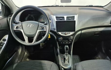 Hyundai Solaris II рестайлинг, 2016 год, 1 119 000 рублей, 10 фотография