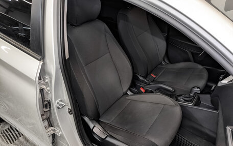 Hyundai Solaris II рестайлинг, 2019 год, 1 300 000 рублей, 22 фотография