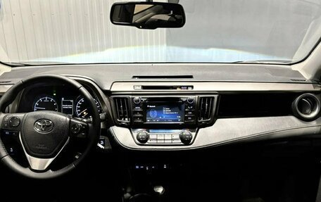 Toyota RAV4, 2015 год, 2 420 000 рублей, 18 фотография