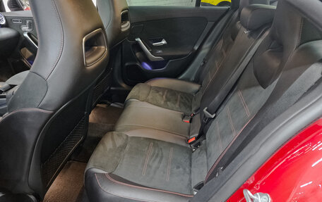 Mercedes-Benz CLA, 2019 год, 3 130 000 рублей, 16 фотография