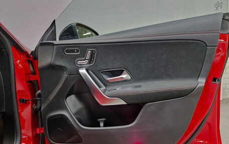 Mercedes-Benz CLA, 2019 год, 3 130 000 рублей, 23 фотография