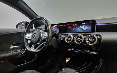 Mercedes-Benz CLA, 2019 год, 3 130 000 рублей, 26 фотография