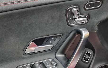 Mercedes-Benz CLA, 2019 год, 3 130 000 рублей, 25 фотография