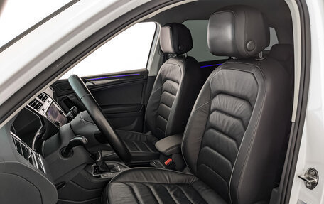 Volkswagen Tiguan II, 2021 год, 3 550 000 рублей, 20 фотография