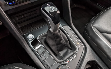 Volkswagen Tiguan II, 2021 год, 3 550 000 рублей, 21 фотография